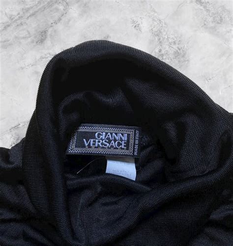 versace loyalty turtleneck black|Gianni Versace.